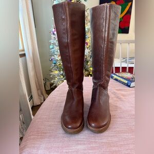 Diane Von Furstenberg tall brown leather boots size 6M